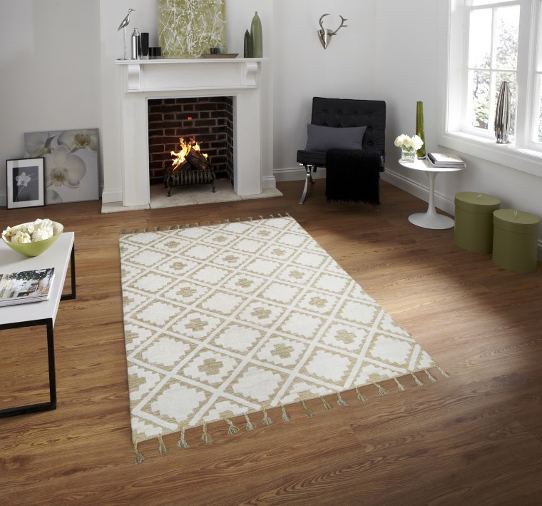 Buy Handmade Wool Flokati Rug at best price